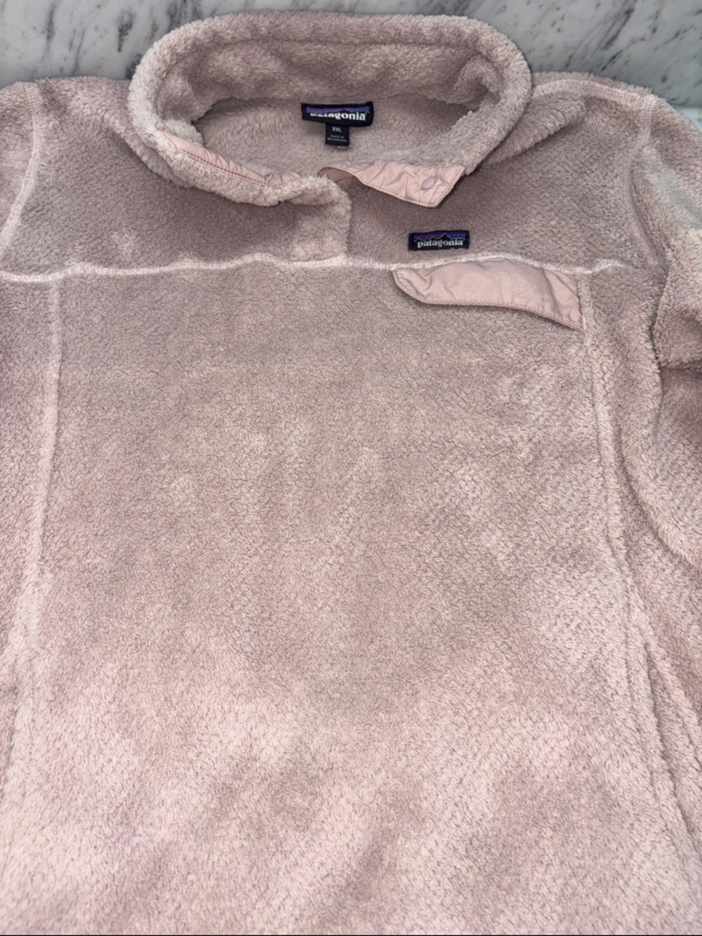 Patagonia Light Pink Plush Snap-Front Fleece Pullover. Girls XXL. Trendy!